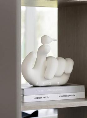 空合 样板间创意陶瓷手托小鸟摆件 售楼部书房客厅书柜卧室装饰品