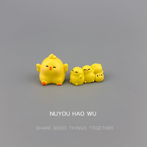 无聊了，摆母鸡和小鸡桌面摆件创意工位解压装饰品治愈系迷你公仔