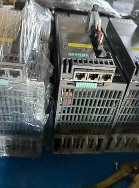 西门子变频器型号6SL3210-1PE21-1UL0，4议价