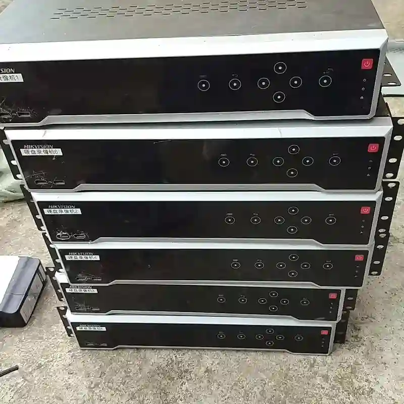{议价}HIKVISION/8盘16路录像机，型号DS-86