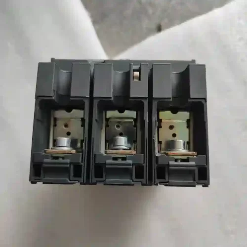 施耐德CSV250F 3P，100A，158包邮，议价