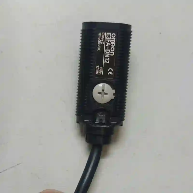 OMRON接近开关E3FA-DN12,检测距离300MM议价