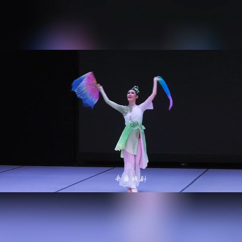 速发舞蹈《春光》安徽花鼓灯跳舞扇子丝巾胶州秧歌扇古典舞表演渐