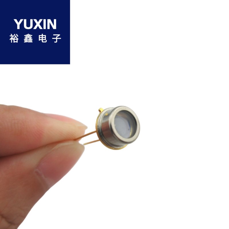 太阳能大芯片硅光电池2CU8 2DU8光电管传感器2CU84硅光敏二极管金