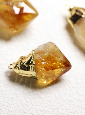高品质巴西黄水晶吊坠 带扣饰品 原石水晶牙 矿物晶体 送礼项链