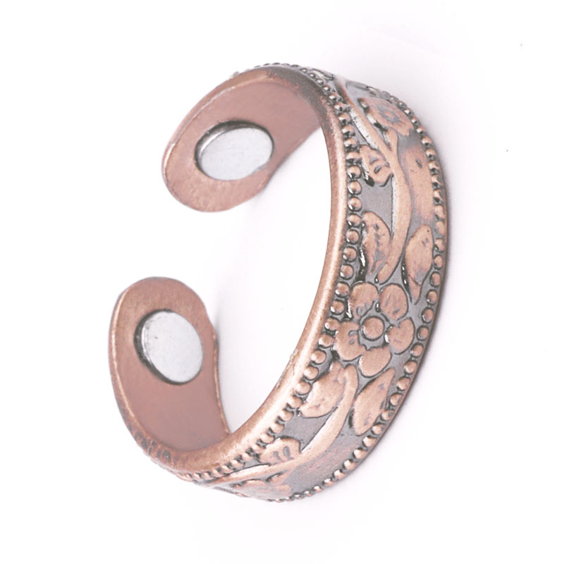 Fashion Classic Plum Blossom Copper Magnetic Adjustable Open