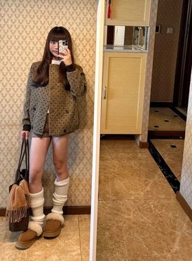 韩系复古慵懒感套装女秋冬小香风波点宽松毛呢外套格纹短裤两件套