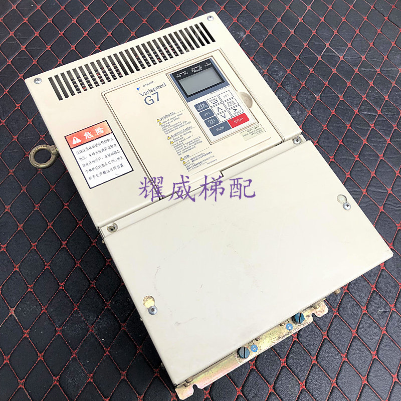 极速安川G7变频器/22KW/带PG卡x/操作面板/CIMR-G7A4022原装拆机