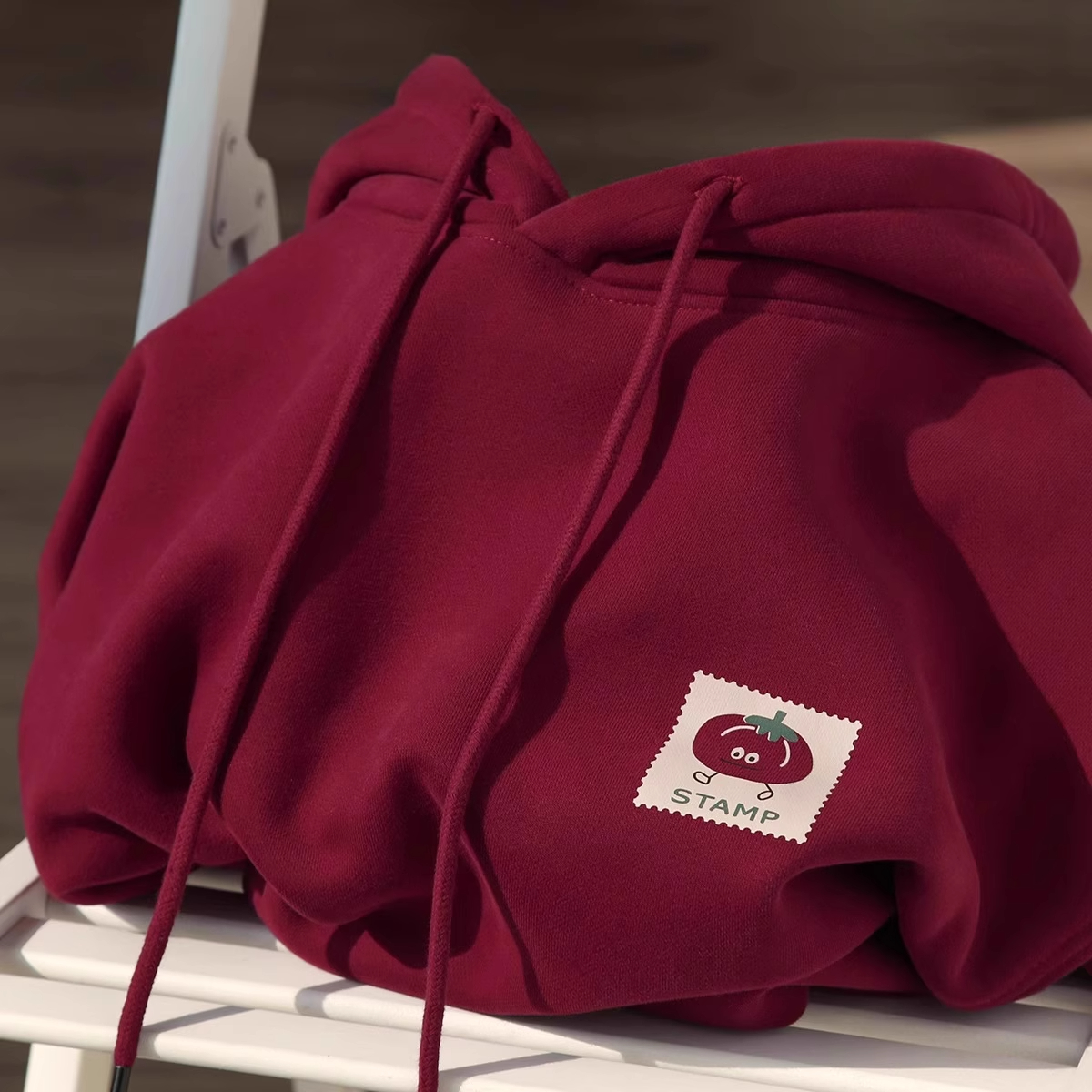 儿童装酒红色卡通连帽卫衣男女童