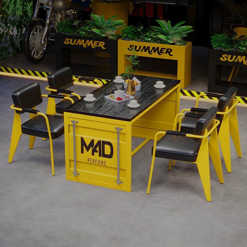 奶茶店桌椅组合咖啡厅餐厅休息区酒馆酒吧清吧工业风铁艺卡座沙发