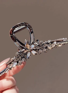 高级感枪黑水晶花朵抓夹女后脑勺大号水钻发夹2024新款盘发鲨鱼夹