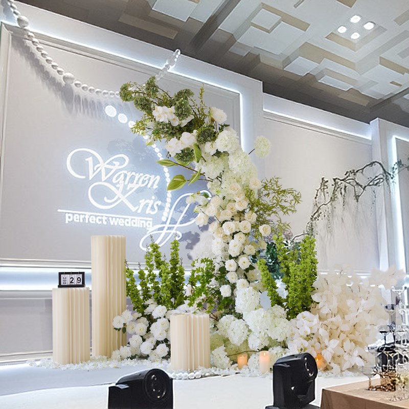 速发假花花摆布白牌婚礼场景设置宴会厅花艺摆件迎宾色地排路引花