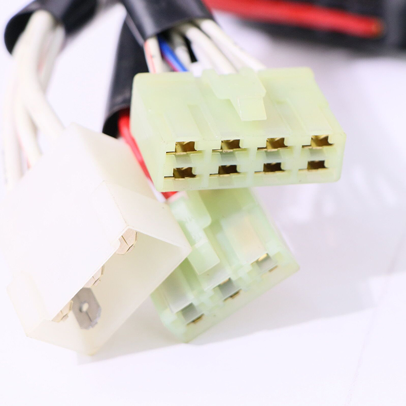 极速。挖土机配件斗山大宇DH55 60 22C0 225 300 -5-7-9保险丝盒