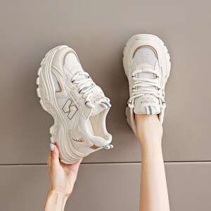 新品踩屎感网面老爹鞋女2026新款D春季厚底百搭运动鞋轻便防滑学