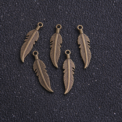 极速30pcs 7*27mm Antique   Zinc Alloy FeaMthers Charms Diy J