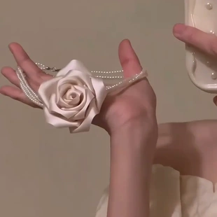高级感复古黑色立体玫瑰珍珠choker女颈链花朵设计法式 气质锁骨链