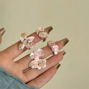 夏季 多巴胺手工彩色珐琅滴油蝴蝶花朵指环戒温柔珠粉手绘金箔戒指