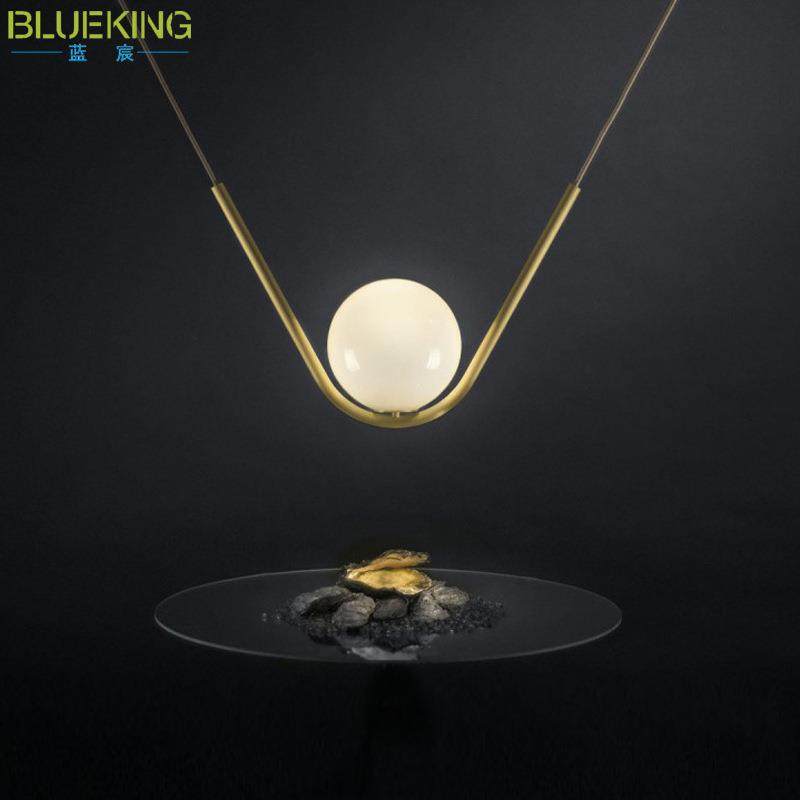 北欧极简创意餐厅玻璃吧台吊灯轻奢led卧室五金灯具灯饰中山