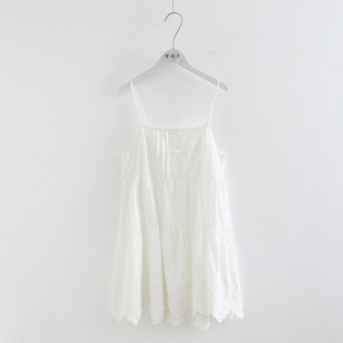 梦箱子2023春新款 甜美蕾丝花边棉布裙女小清新刺绣森女吊带连衣裙