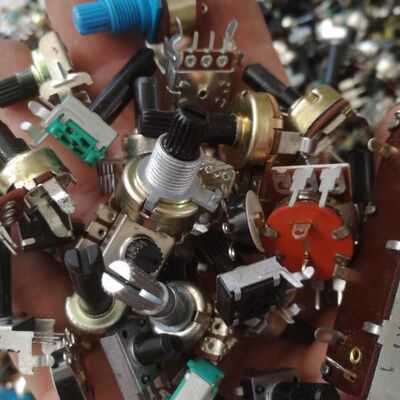 混装电位器混装包10K50K100KD轴花轴长短柄贴片带开关电位器400克