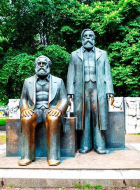 马克思名人雕塑定制校园玻璃纤维铸铜西方人物雕像广场户外青铜摆