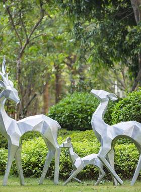 户外大型抽象几何玻璃纤维发光梅花鹿雕塑园林景观区样品屋展示中