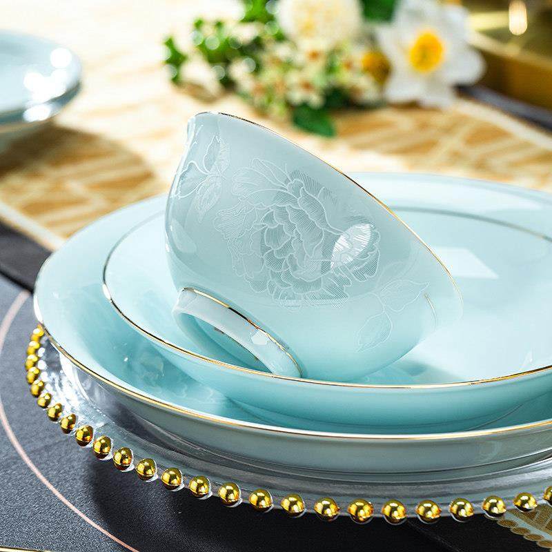 景德镇高岭土高温青瓷餐具碗碟套装家用乔迁高级感碗盘浮雕釉下彩