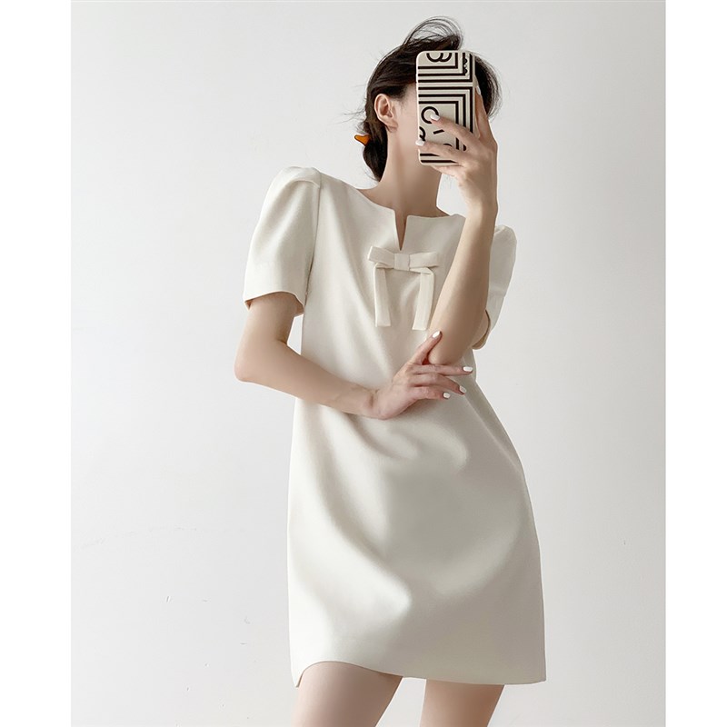 现货速发印思白色法式短袖连衣裙女夏季设计感小众盐系高级感蝴
