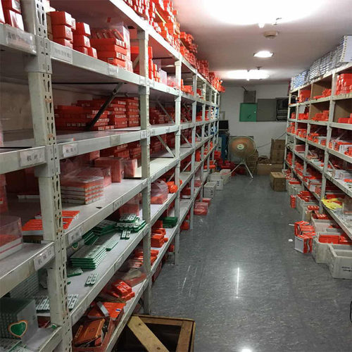 超硬正宗上工高速钢白钢刀白钢条方刀焊接车刀锋钢刀片刀条200mm