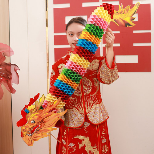 速发结摆拍照道具手持剪纸舞龙婚礼新器晨袍婚拍神娘堵门接亲创意