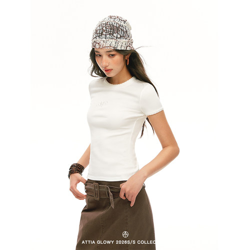 ATTIA GLOWY 纯白look 立体刺绣白色修身显瘦圆领正肩短袖t恤女夏