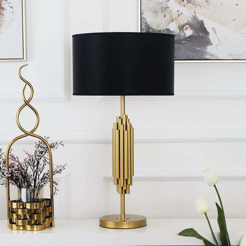 后现代时尚创意金属台灯个性简约客厅卧室设计师样板房装饰灯具