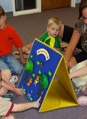 极速Classroom Aids Foldablex Board Green/Black Felt Letter B