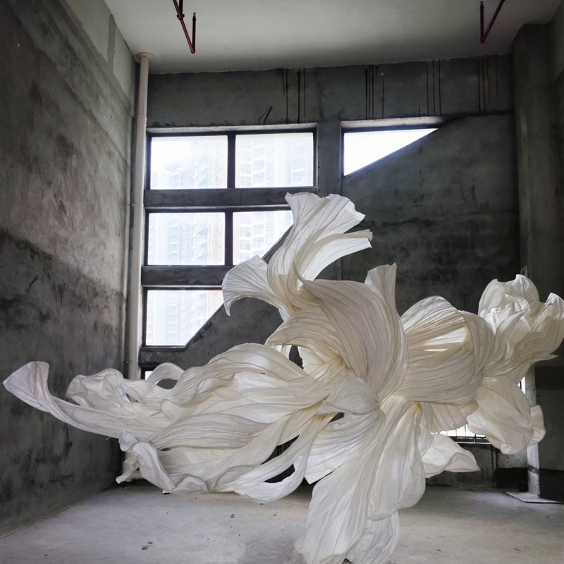 超大褶皱纸艺装置橱窗美陈巨型纸花婚礼I背景装饰造型摄影布置道