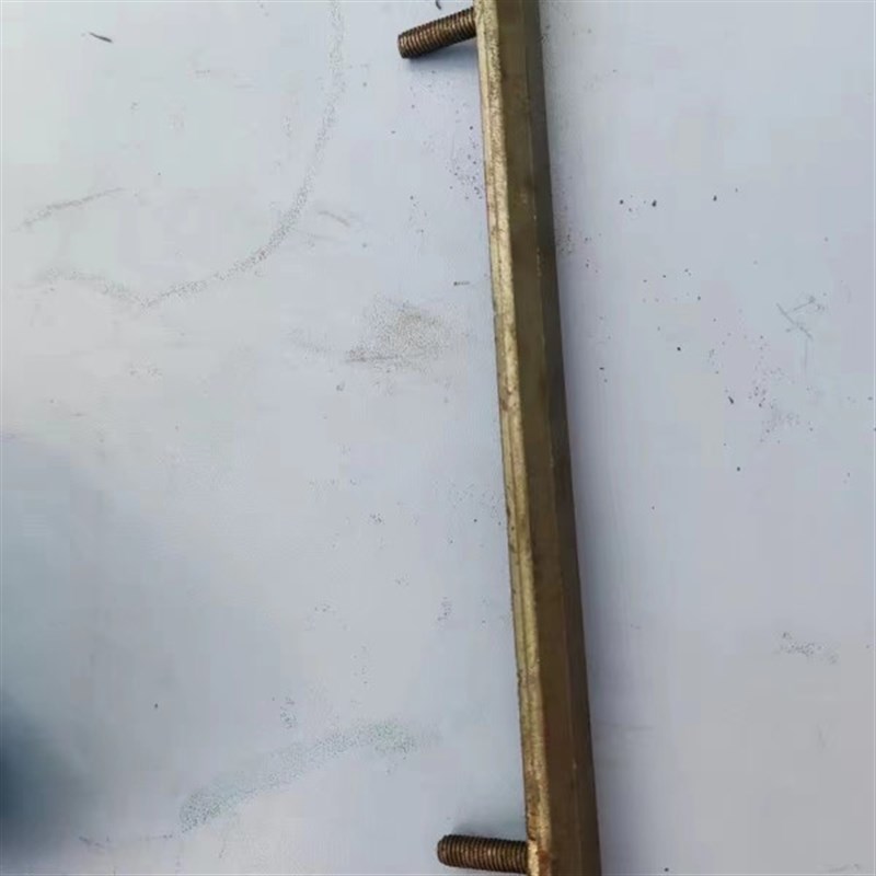 80型碾米机压条,长20,丝柱间距13R.5(一副6只)