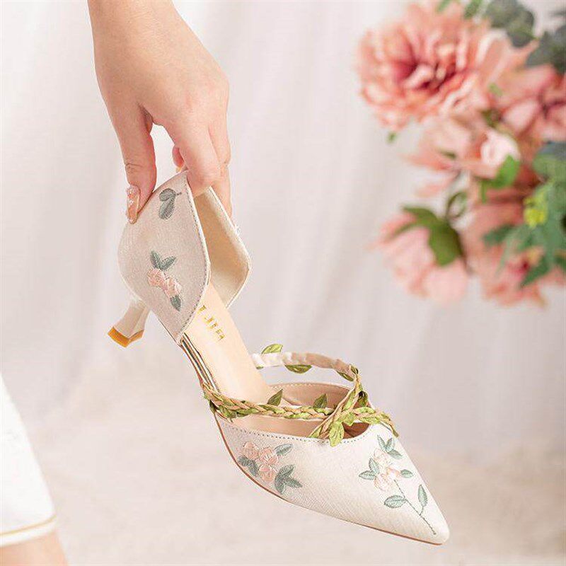 新品老北京布鞋女新中式鞋子配x旗袍高跟鞋夏季2026新款年轻款包