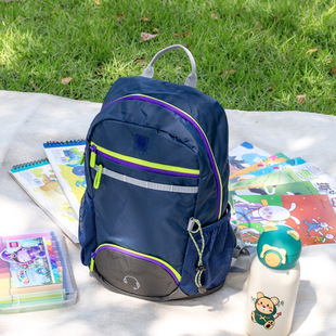 小学生书包轻便男孩研学背包户外儿童旅行外出双肩包超轻一二年级