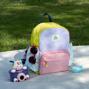 户外儿童旅游小背包轻便女孩书包外出旅行双肩包幼儿园超轻一年级