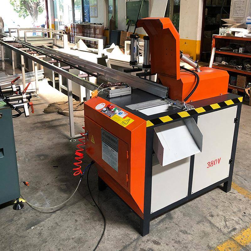 高精度4°半自门动切角机阳5光房铝梁窗移门柜卫浴门切厨615割机