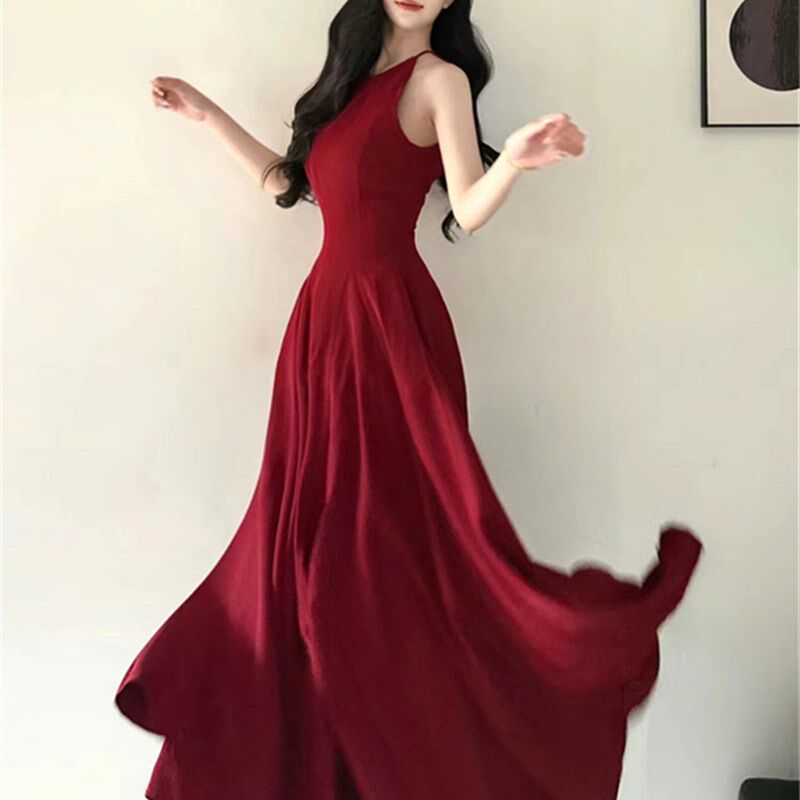 速发法式高级感挂脖露肩无袖风衣连色裙御姐红高端精致a字大摆长