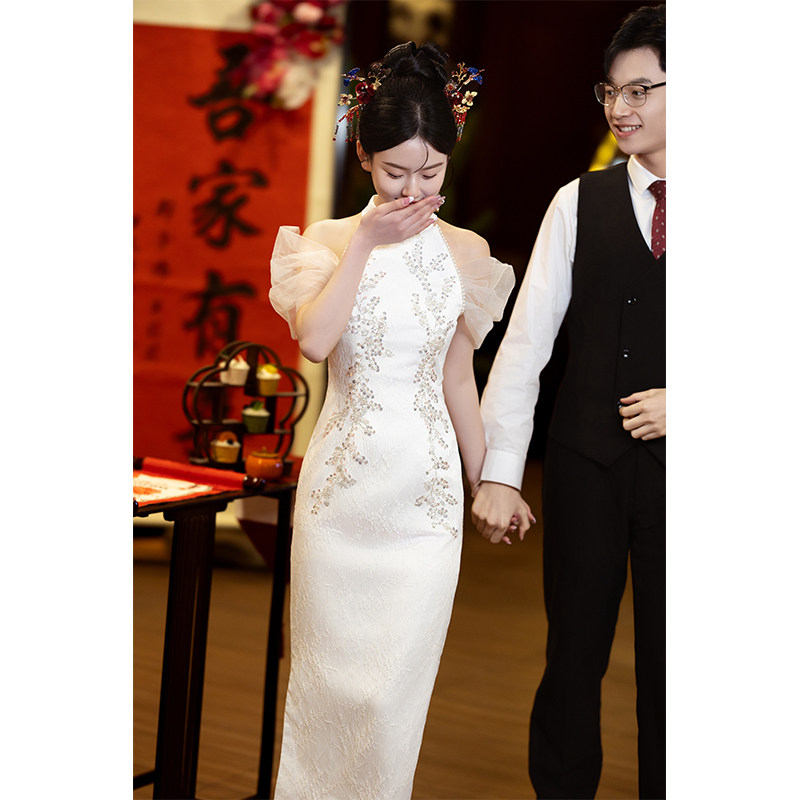 速发中式订婚礼服2024新可平时款穿酒服挂脖晨袍敬衣服白色轻婚纱