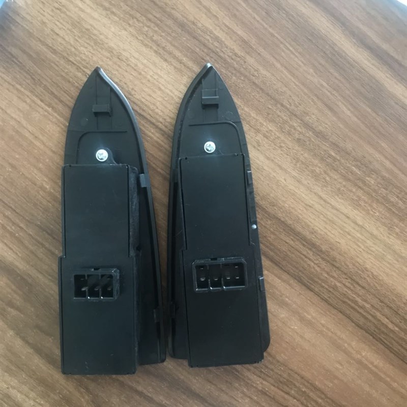 速发0风轻卡汽车门风驰 SF1800 200时 电动  窗 玻璃 升降开关 控