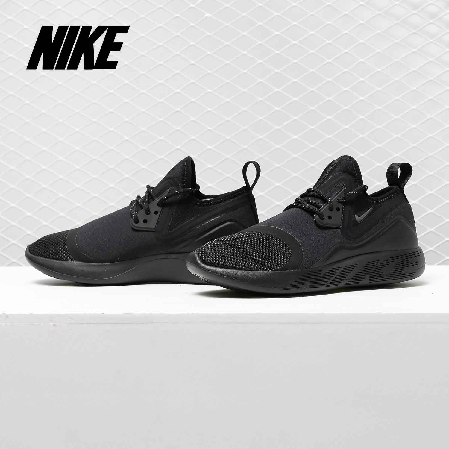 Nike/耐克正品 LUNARCHARGE 女子透气低帮舒适休闲鞋 923620