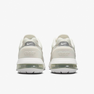 耐克女子气垫缓震透气运动跑步鞋