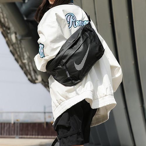 Nike/耐克正品24年新款男女大容量3M反光斜挎单肩包 DB4697-010