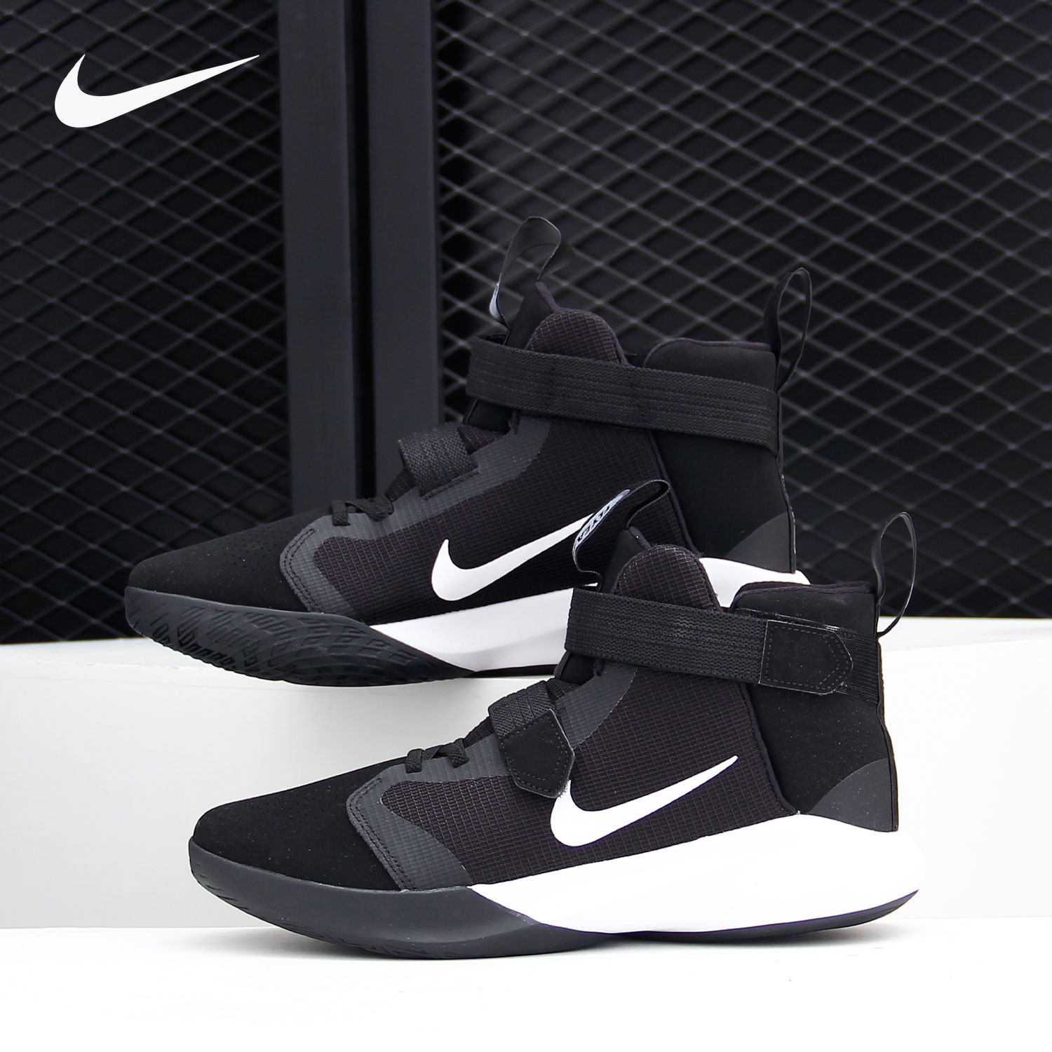 Nike正品新款男子运动训练篮球鞋