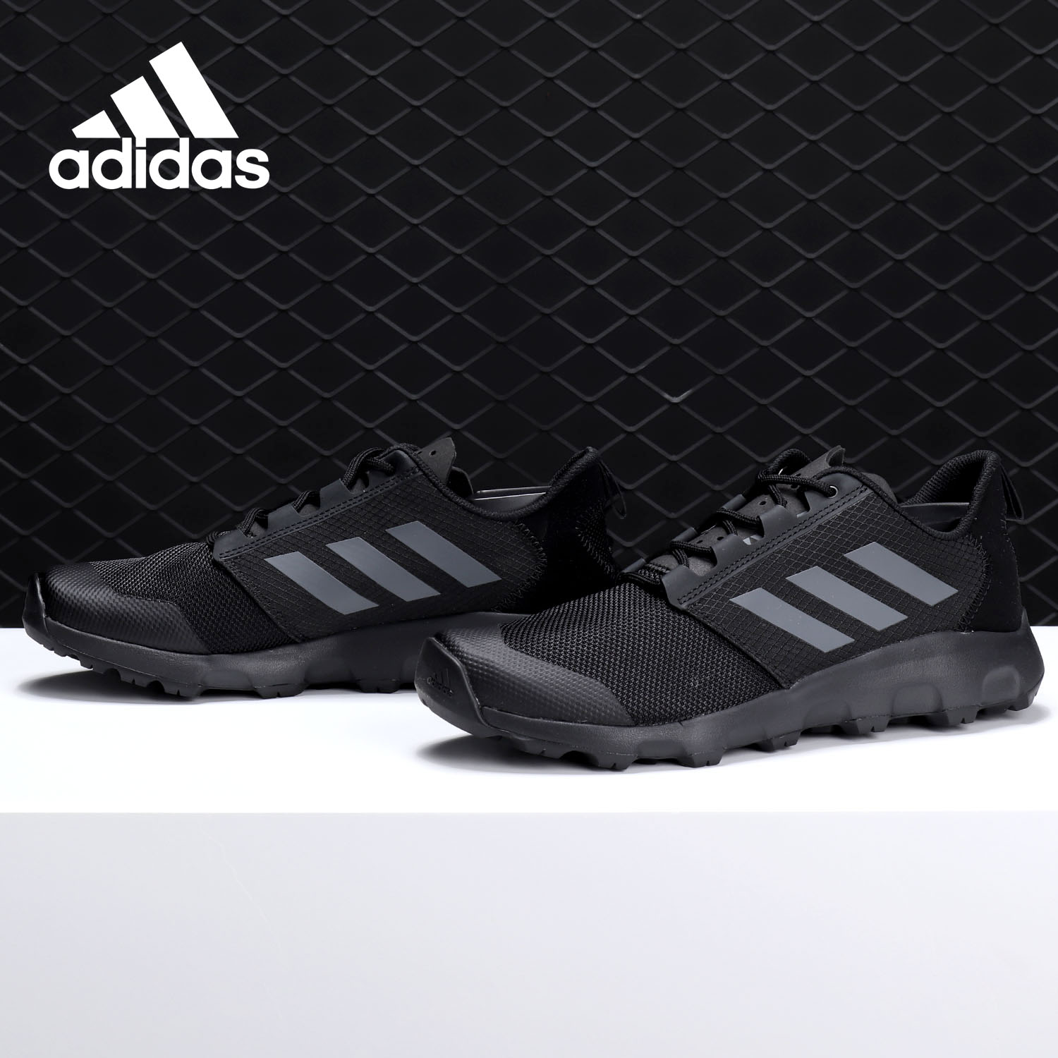 Adidas/阿迪达斯正品TERREX VOYAGER DLX 男子户外运动鞋 CM7555
