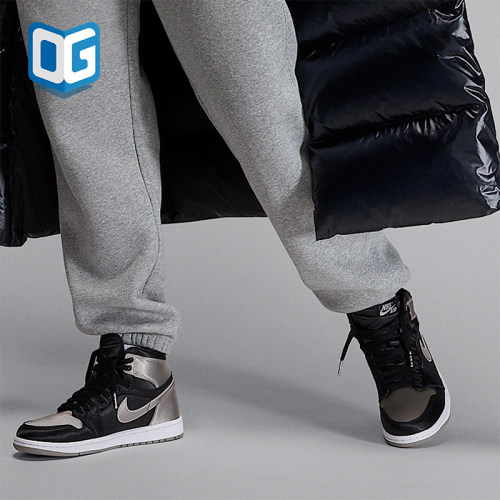 Nike/耐克正品Air Jordan 1 Retro女士经典复古篮球鞋FD4810-010