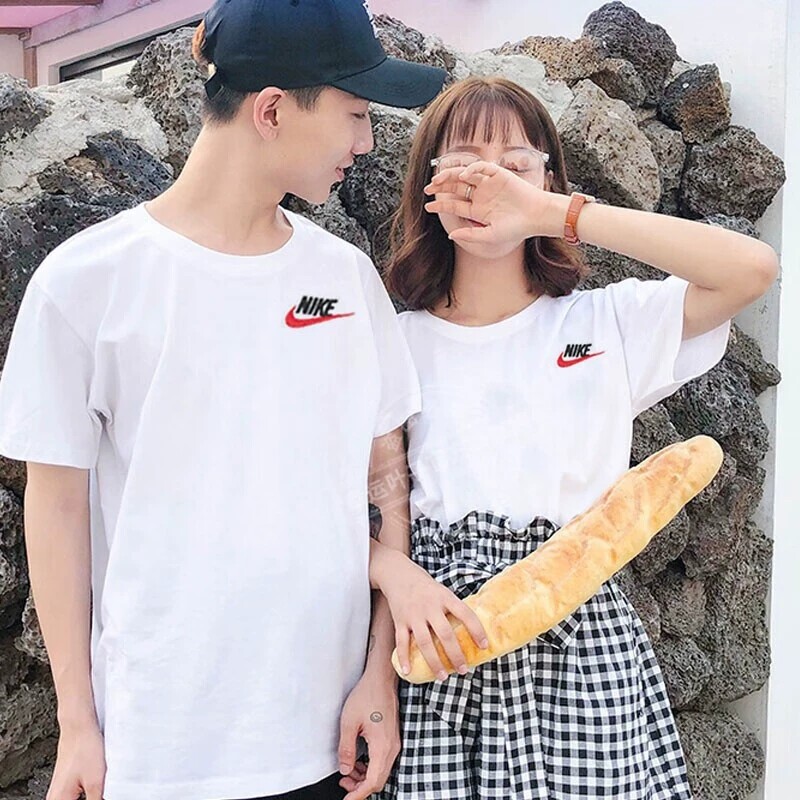 Nike耐克情侣装男女短袖正品白色宽松休闲运动T恤半袖AR4999