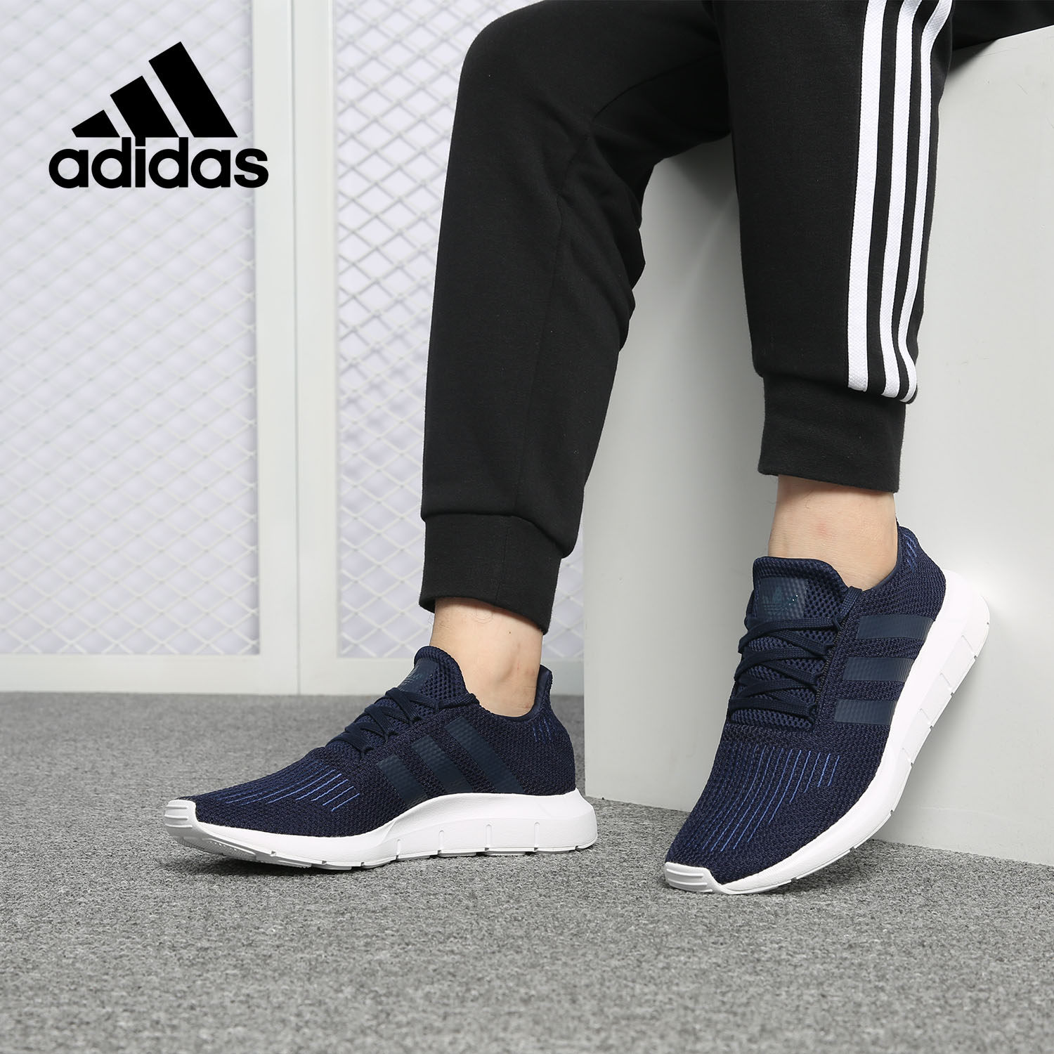 Adidas/阿迪达斯正品2019新款SWIFT RUN男子低帮运动休闲鞋B37727